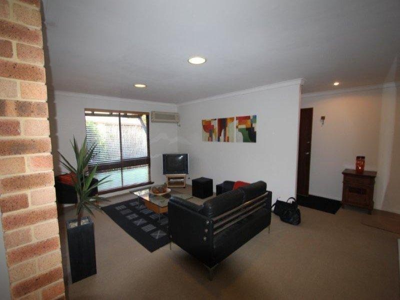 2/114 Labouchere Road, South Perth WA 6151
