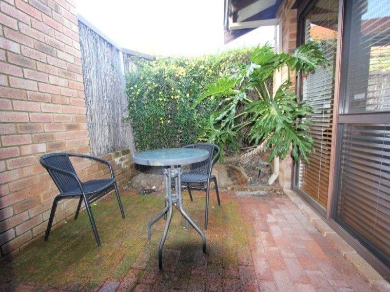 2/114 Labouchere Road, South Perth WA 6151