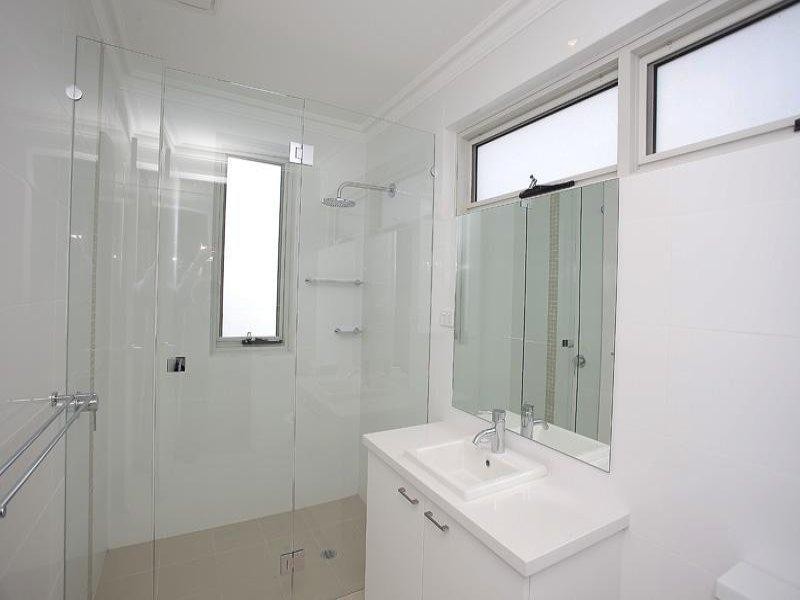 8 Oahu Gardens, Hillarys WA 6025