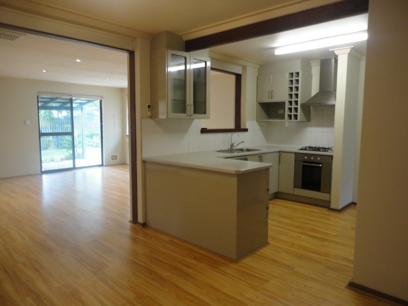 13 Seaflower Cresent, Craigie WA 6025