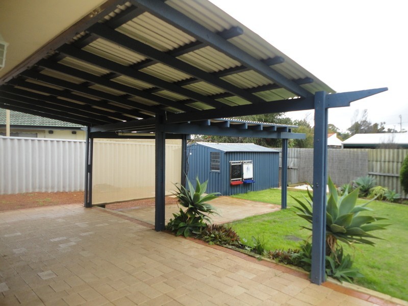 13 Seaflower Cresent, Craigie WA 6025