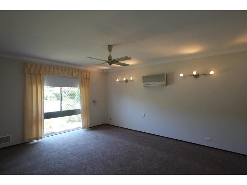 7 Rudall Way, Padbury WA 6025