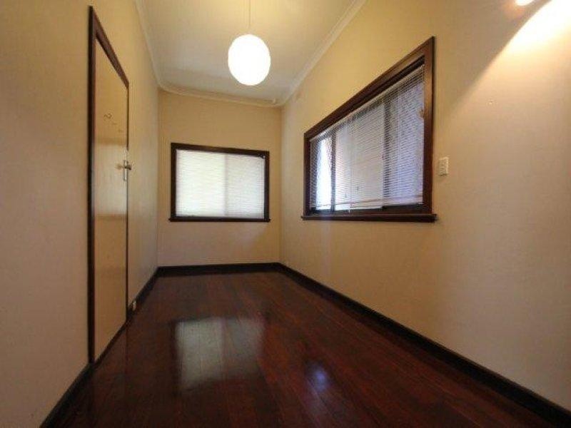 1 Wyndham Street, St James WA 6102