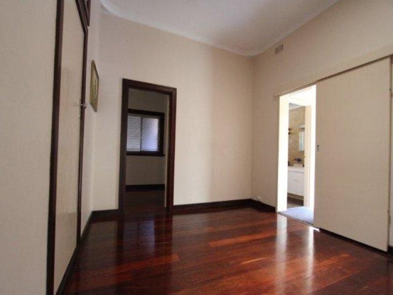 1 Wyndham Street, St James WA 6102