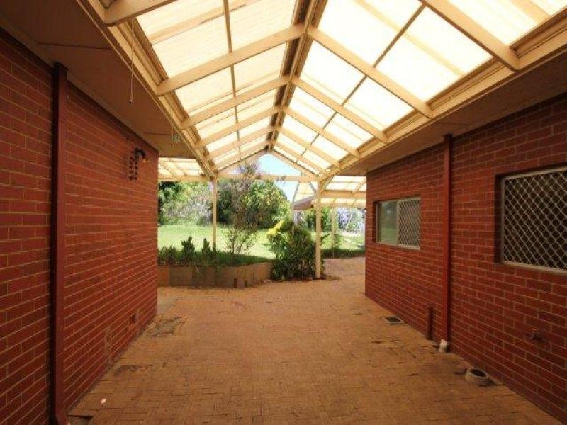 1 Wyndham Street, St James WA 6102