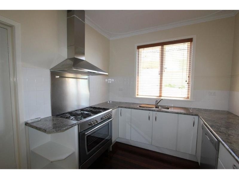 52 Coleman Crescent, Melville WA 6156