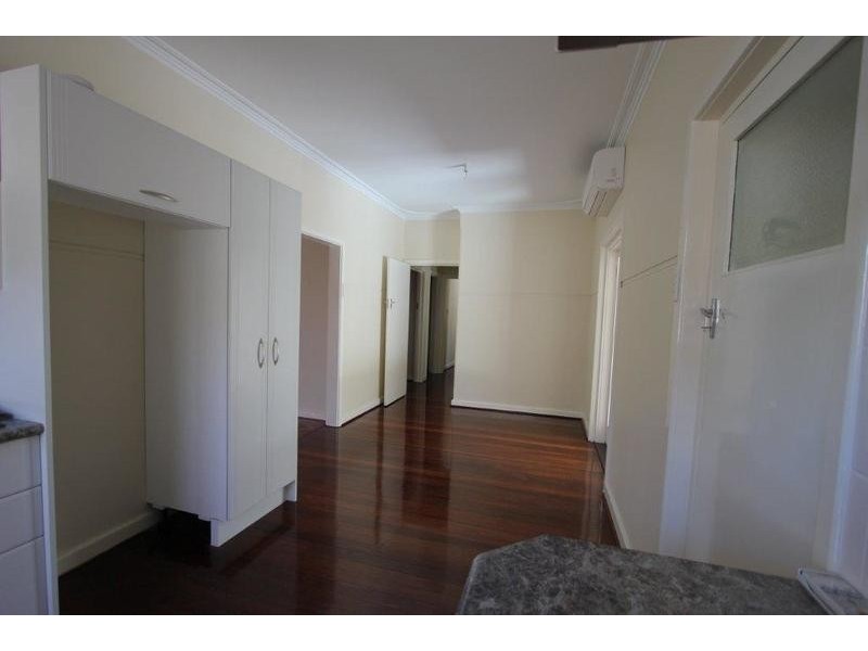 52 Coleman Crescent, Melville WA 6156