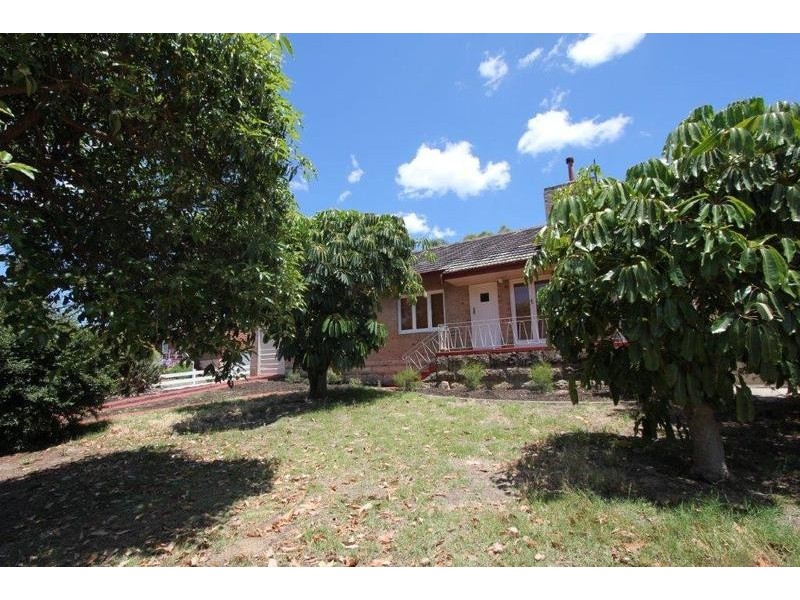 52 Coleman Crescent, Melville WA 6156