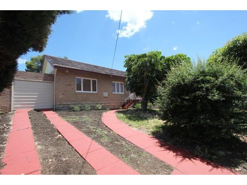 52 Coleman Crescent, Melville WA 6156