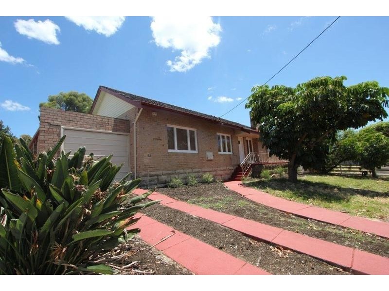 52 Coleman Crescent, Melville WA 6156