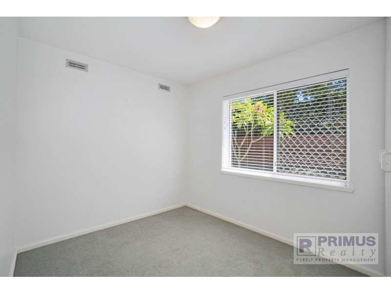 1/64 Gardner Street, Como WA 6152