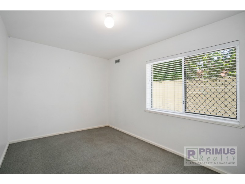 1/64 Gardner Street, Como WA 6152