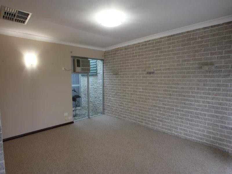 3/4 Brittain Street, Como WA 6152