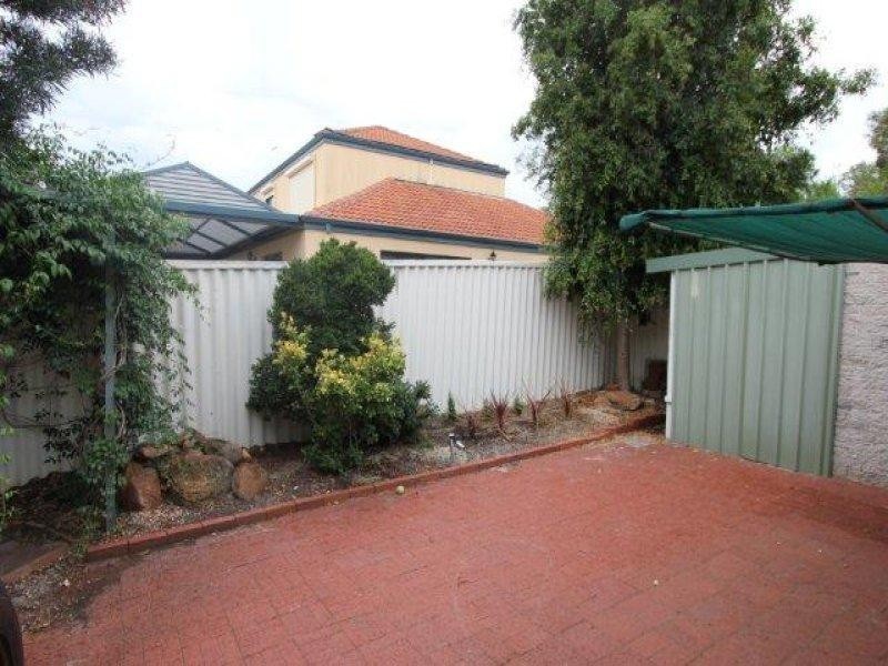 3/4 Brittain Street, Como WA 6152