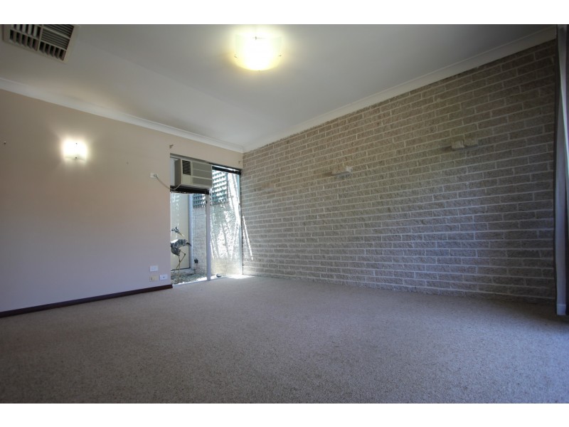 3/4 Brittain Street, Como WA 6152