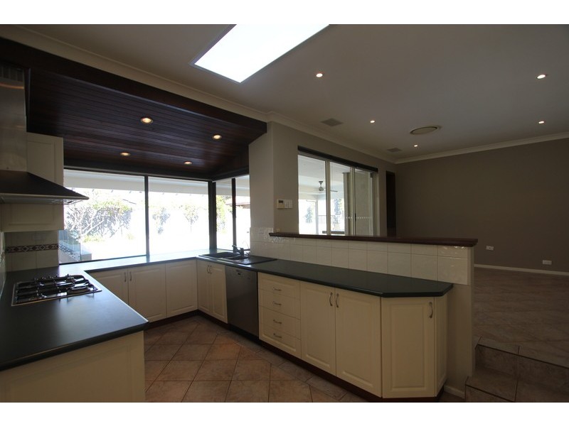 24 Koolan Drive, Shelley WA 6148