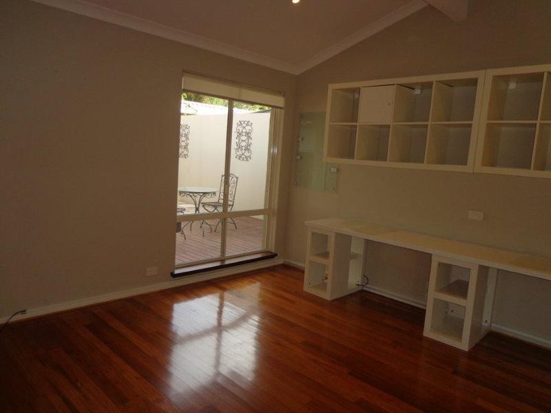 24 Koolan Drive, Shelley WA 6148