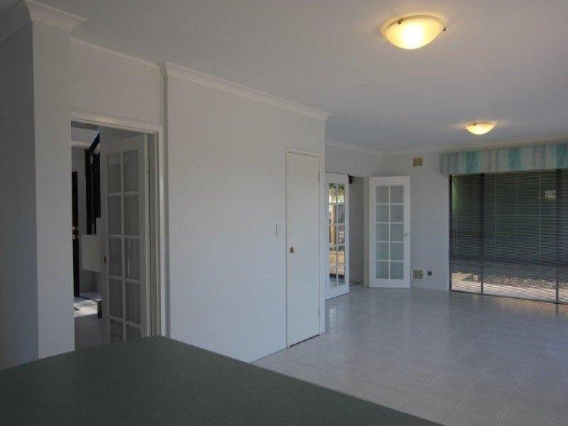 9 Rambler Green, Ocean Reef WA 6027