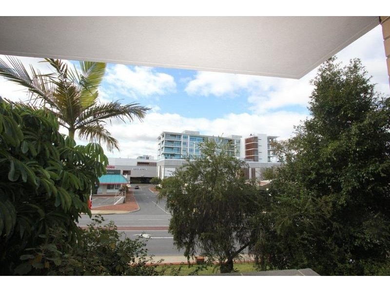 24/11 Stirling Road, Claremont WA 6010