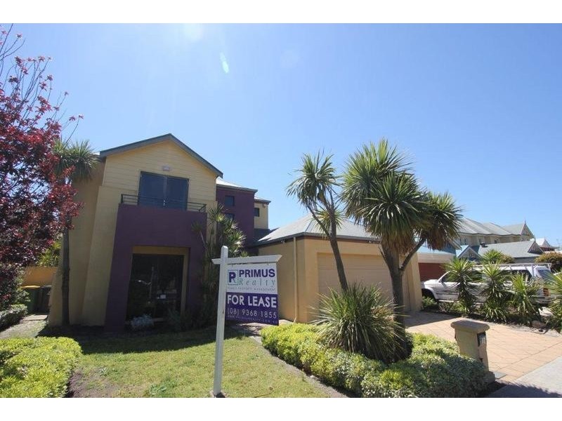 32 Gillon Street, Karawara WA 6152