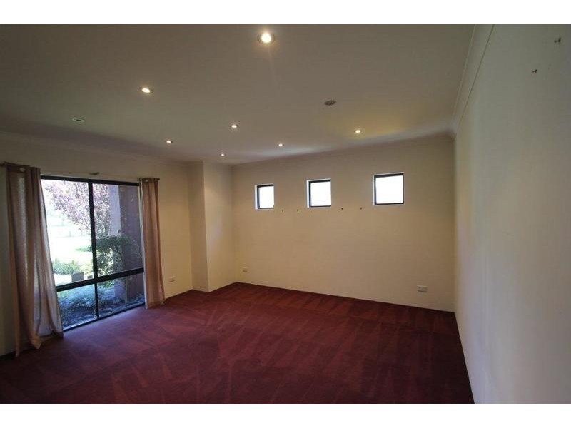 32 Gillon Street, Karawara WA 6152