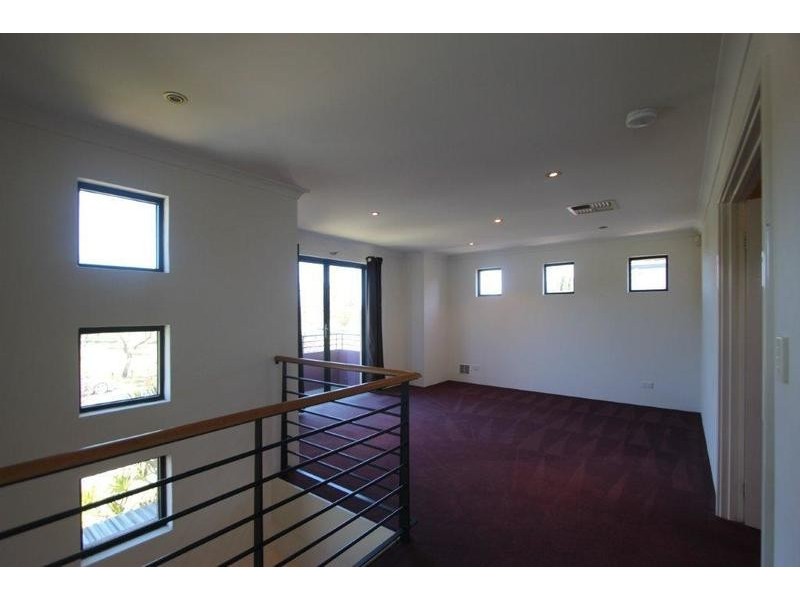 32 Gillon Street, Karawara WA 6152