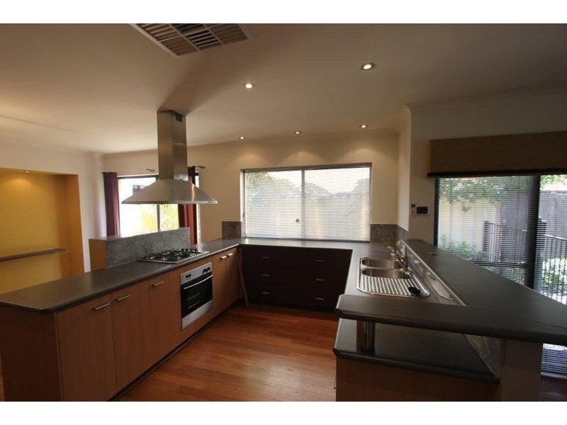 32 Gillon Street, Karawara WA 6152