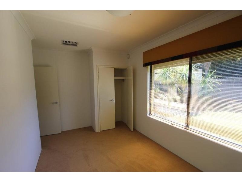 32 Gillon Street, Karawara WA 6152