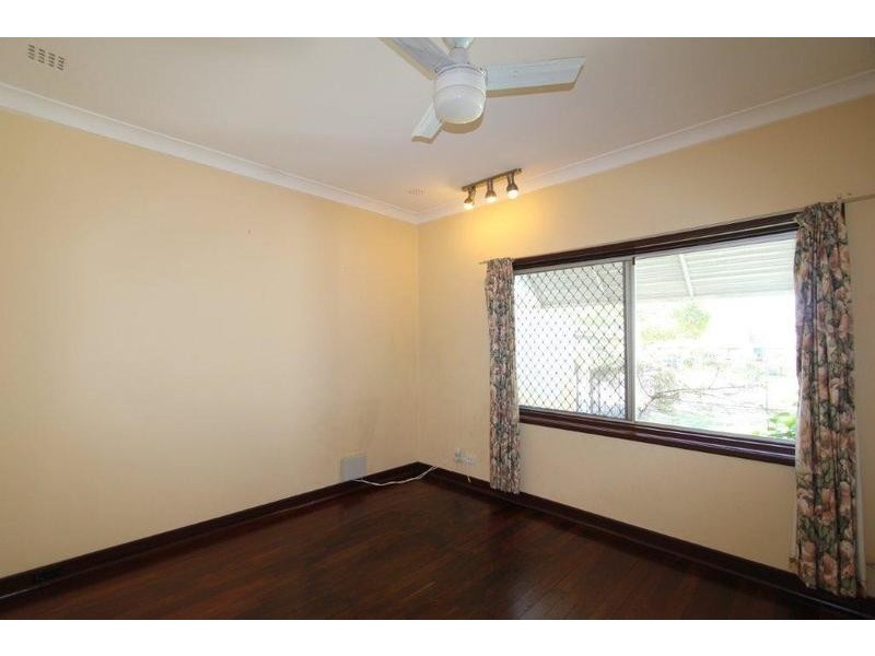 27 Bickley Crescent, Manning WA 6152