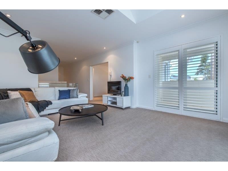 B/25 Dunkley Avenue, Applecross WA 6153