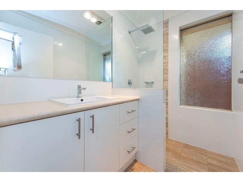 2/138 Carnarvon Street, East Victoria Park WA 6101