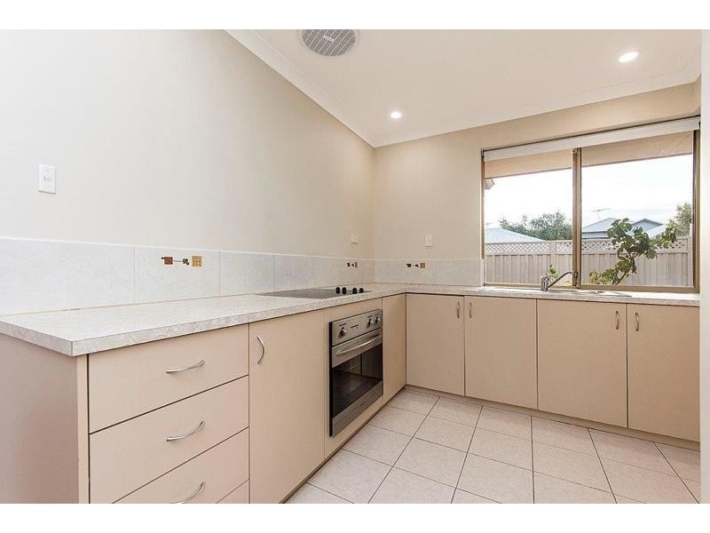 2/138 Carnarvon Street, East Victoria Park WA 6101