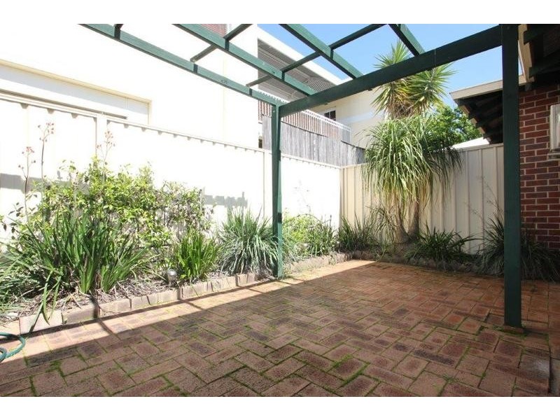 4/42 Colombo Street, Victoria Park WA 6100