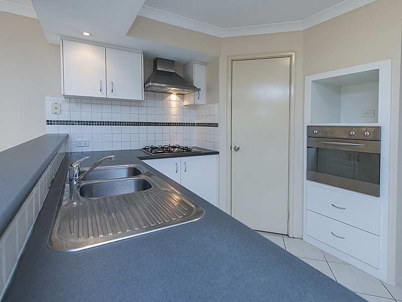 2/146 Kooyong Road, Rivervale WA 6103