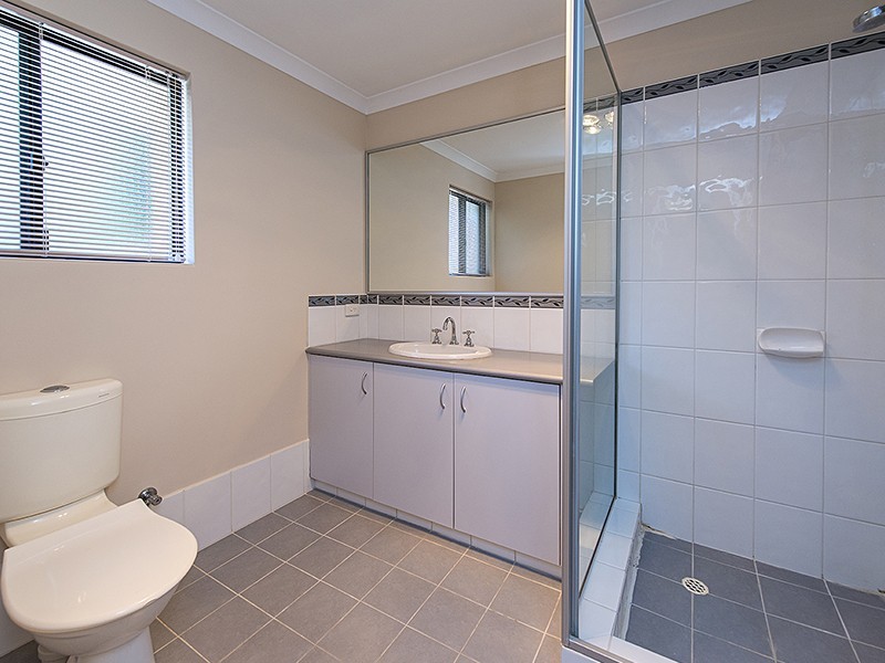 2/146 Kooyong Road, Rivervale WA 6103