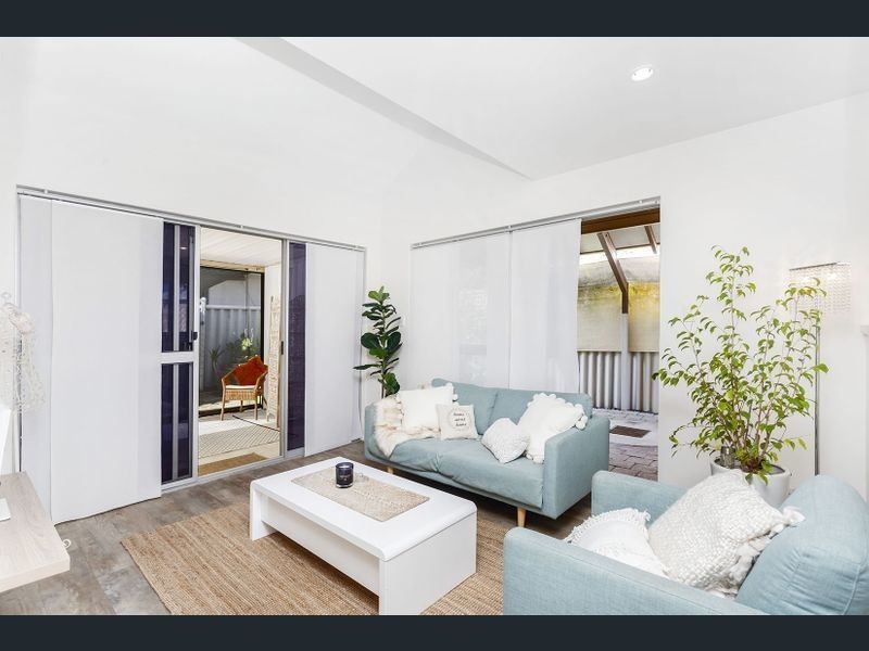 3/208 Coode Street, Como WA 6152