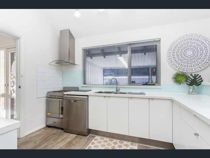 3/208 Coode Street, Como WA 6152