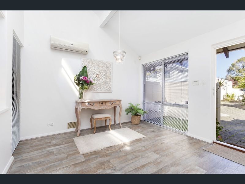 3/208 Coode Street, Como WA 6152