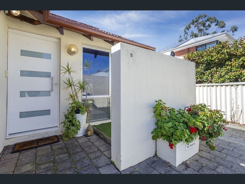 3/208 Coode Street, Como WA 6152