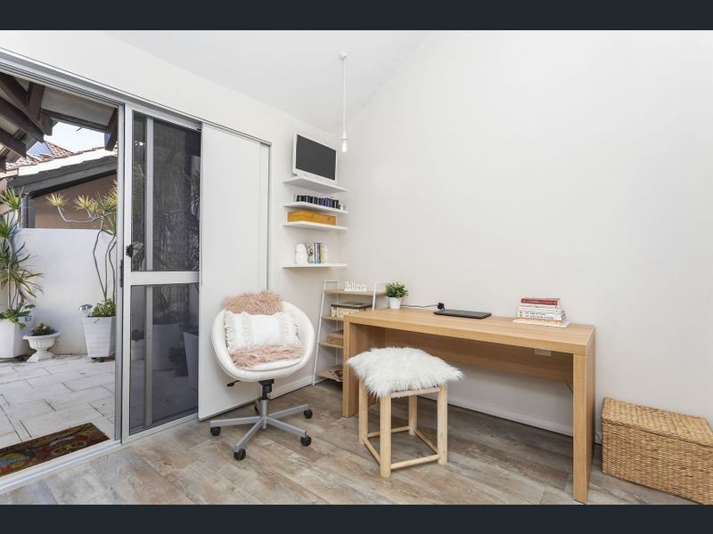 3/208 Coode Street, Como WA 6152