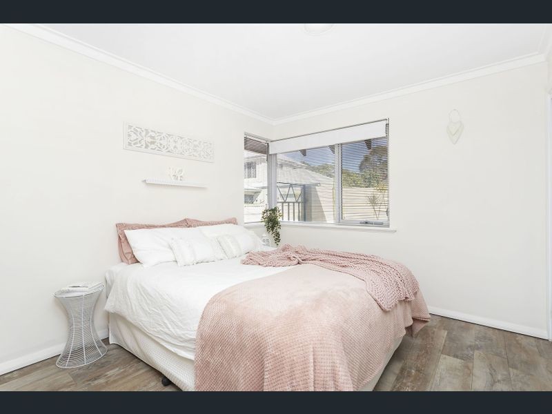 3/208 Coode Street, Como WA 6152