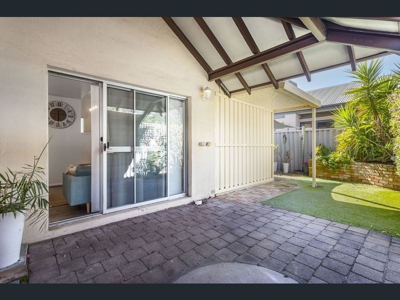 3/208 Coode Street, Como WA 6152