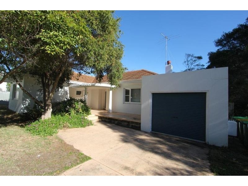 18 Boronia Crescent, City Beach WA 6015