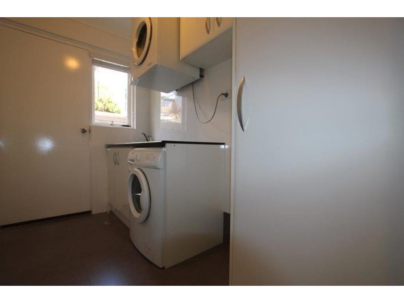 2/173 Melville Parade, Como WA 6152