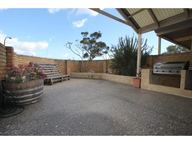 2/173 Melville Parade, Como WA 6152