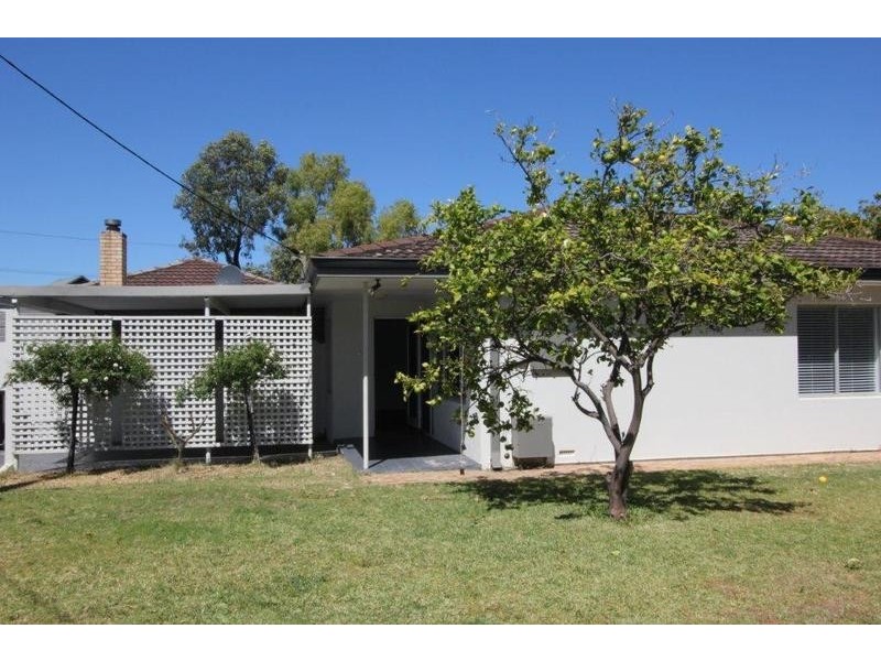 17 Clubb Street, Karrinyup WA 6018