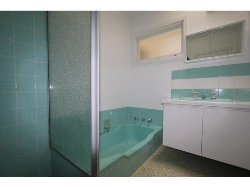 17 Clubb Street, Karrinyup WA 6018