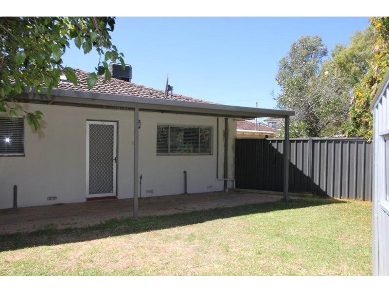 17 Clubb Street, Karrinyup WA 6018