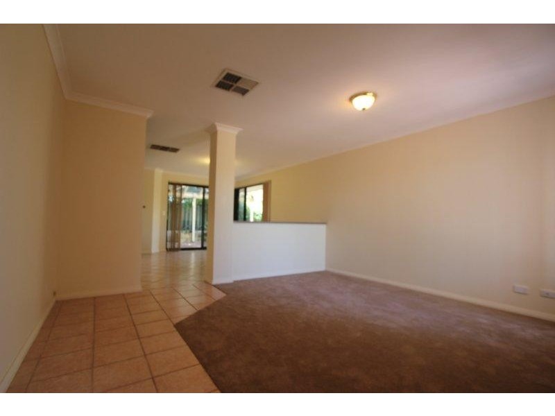 3/67 Upton Street, St James WA 6102