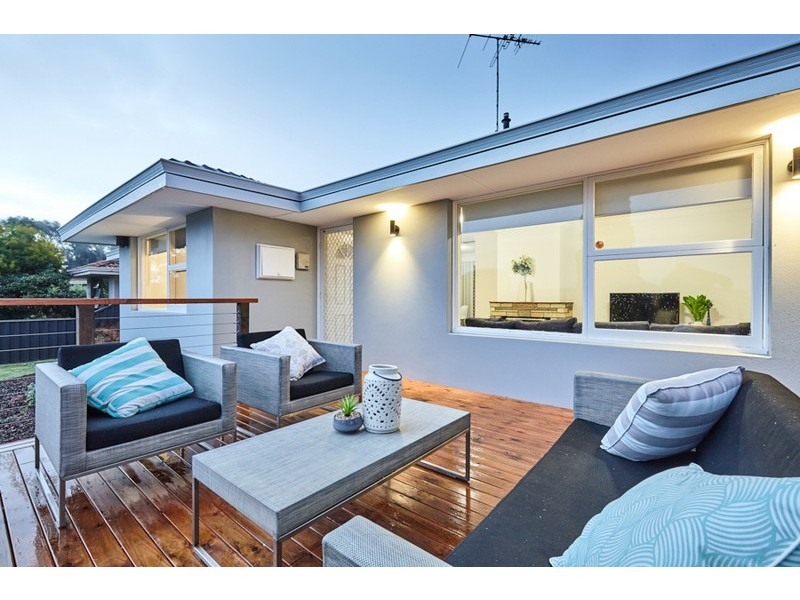 45 Sawle Road, Hamilton Hill WA 6163